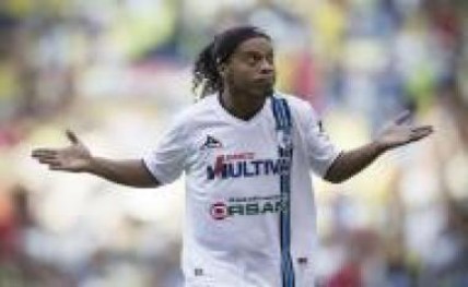 Ronaldinho20150809125639_l
