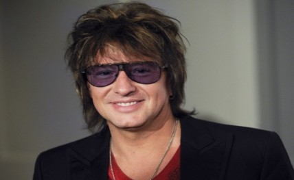 musician-richie-sambora-arrives-at-the-e-20th-birthday-celebrating-two-decades-of-pop-culture-in-west-hollywood-california-may-24-201020150803120750_l
