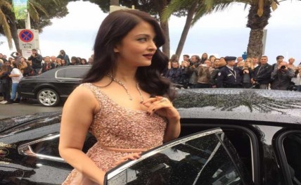 Aishwarya-Cannes-2016_02-120160515142810_l