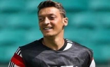 Mesut-Ozil20180607190652_l