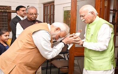 modi-advani-tws20181108154228_l