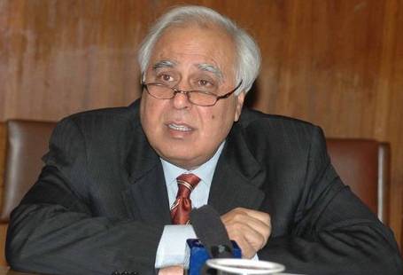 kapil-sibal20130502155453_l