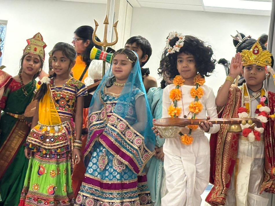 Ratlam News - mp news children seen in fancy dress competition in disguise  of gandhi bose kalpana chawla | फैंसी ड्रेस प्रतियोगिता में बच्चे दिखे  गांधी, बोस, कल्पना चावला के भेष में | Dainik Bhaskar
